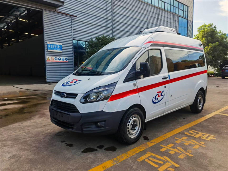 福特新全順V362防疫指揮車(chē)