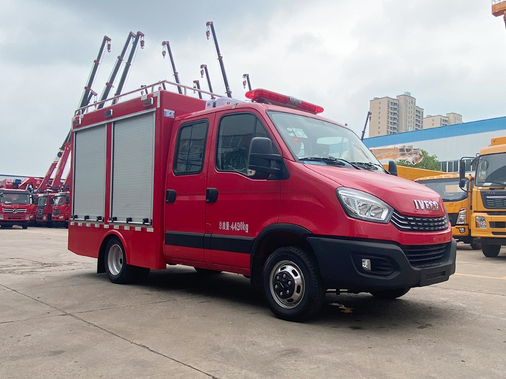 依維柯歐勝救險(xiǎn)車(chē)